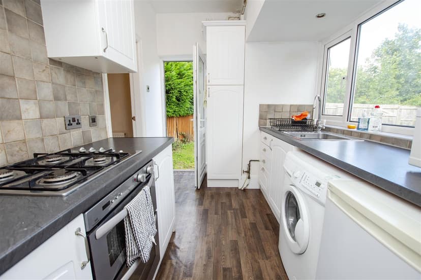 24, Tealby Grove - Image 7