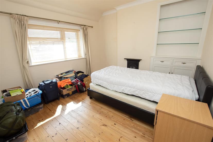 24, Tealby Grove - Image 4
