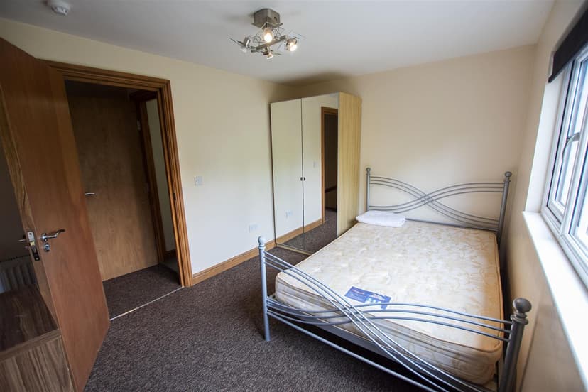125, Tiverton Road - Image 8