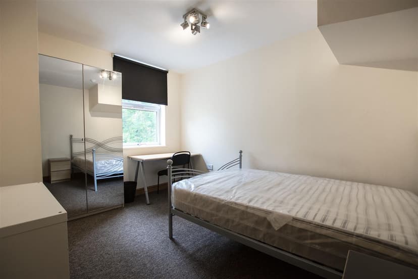 125, Tiverton Road - Image 5