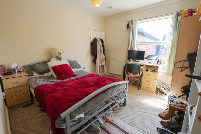 124, Teignmouth Road - Image 4