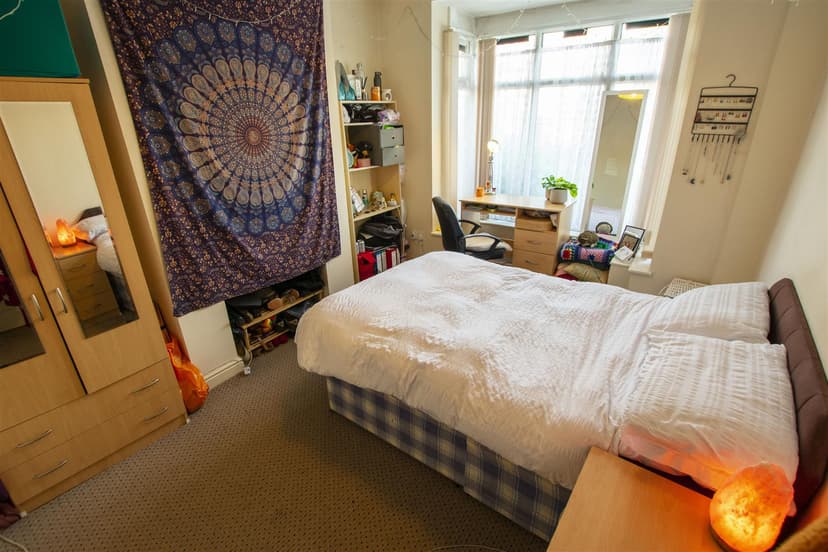 124, Teignmouth Road - Image 3