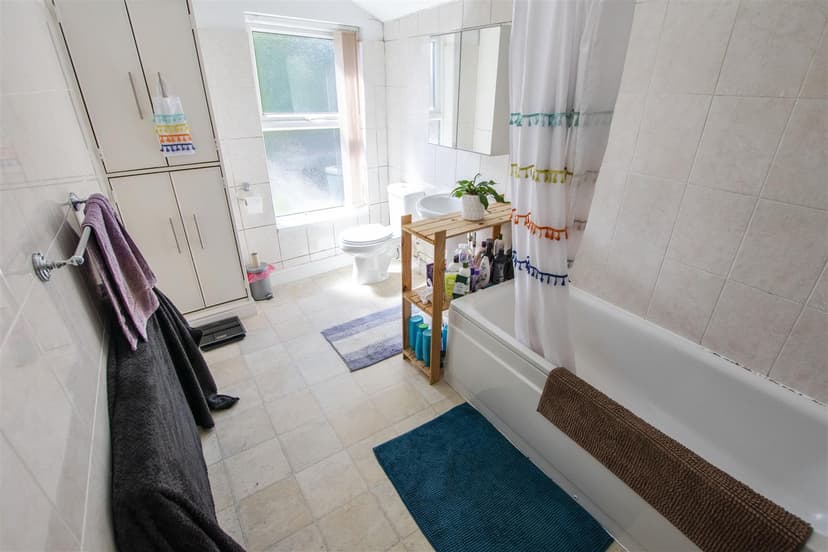 124, Teignmouth Road - Image 2