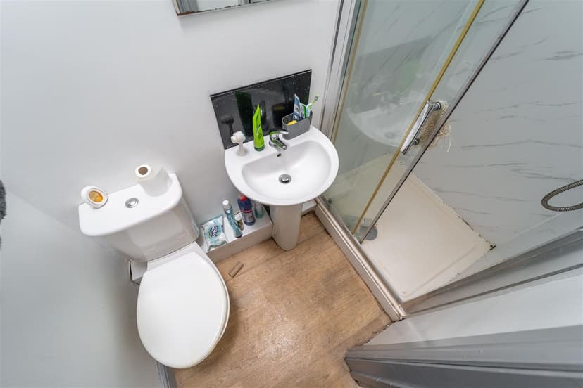 264, Hubert Road - Image 3