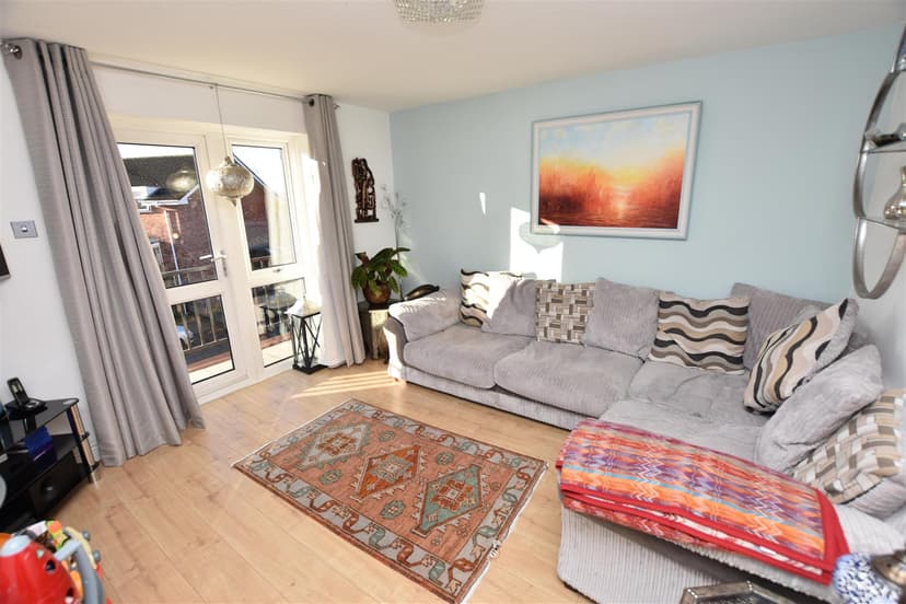 11, Kingfisher Way - Image 9