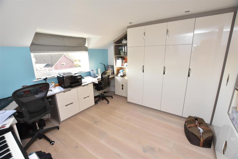 11, Kingfisher Way - Image 5