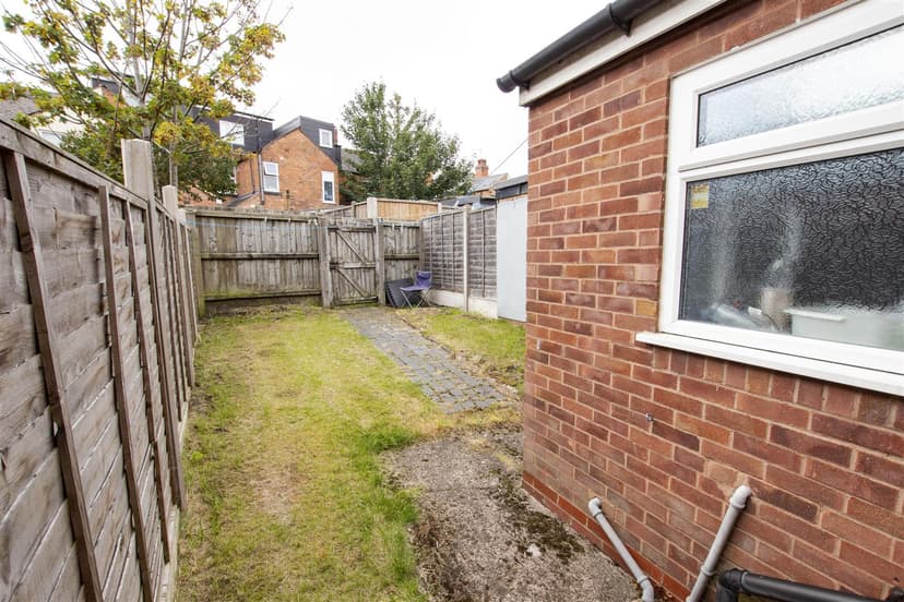 21, North Road - Image 6