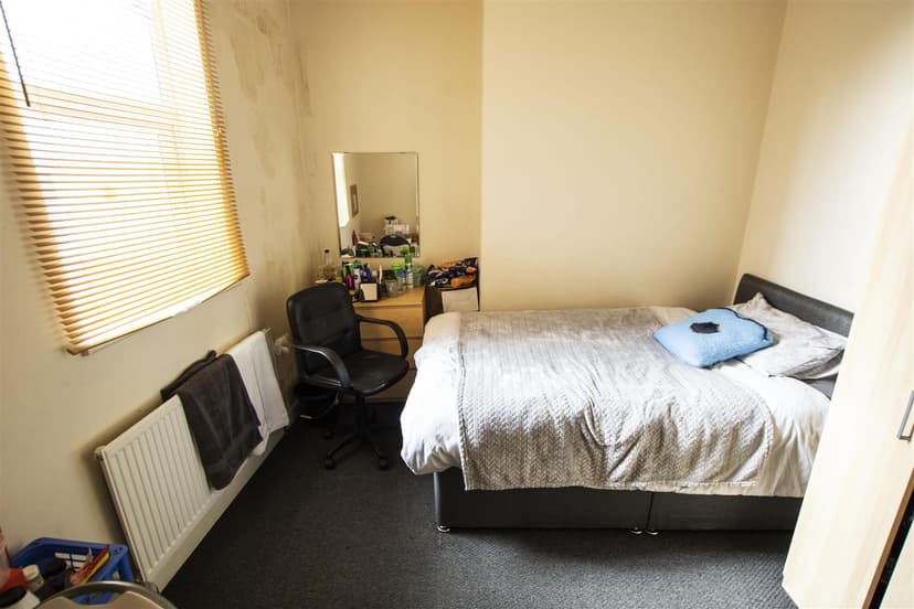 53, Exeter Road - Image 8