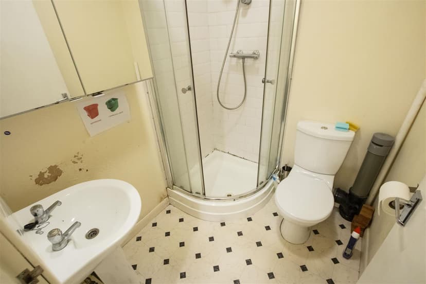 53, Exeter Road - Image 2