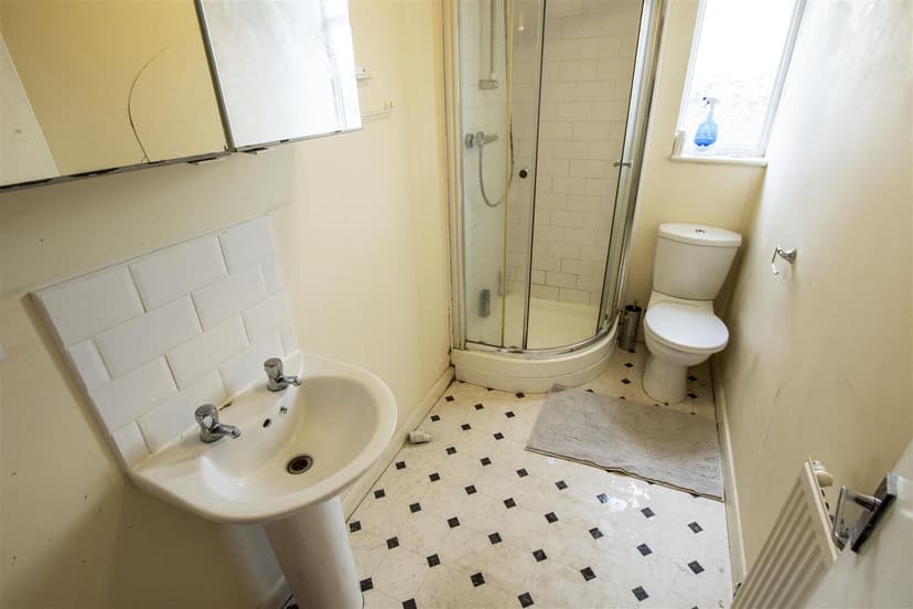 53, Exeter Road - Image 1