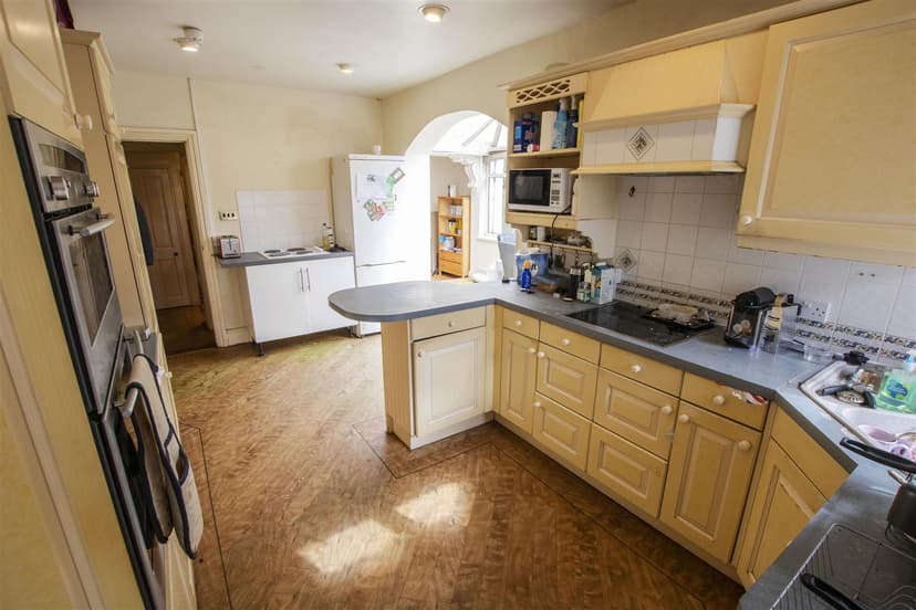 1, St. Edwards Road - Image 18