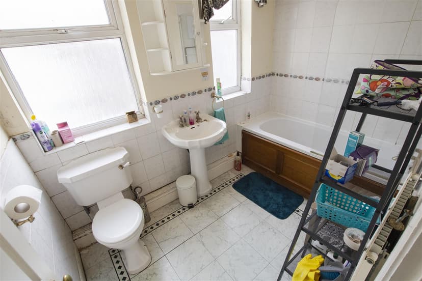 1, St. Edwards Road - Image 6