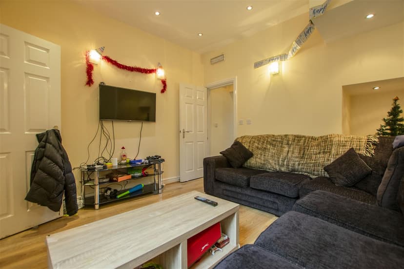 275, Heeley Road - Image 15