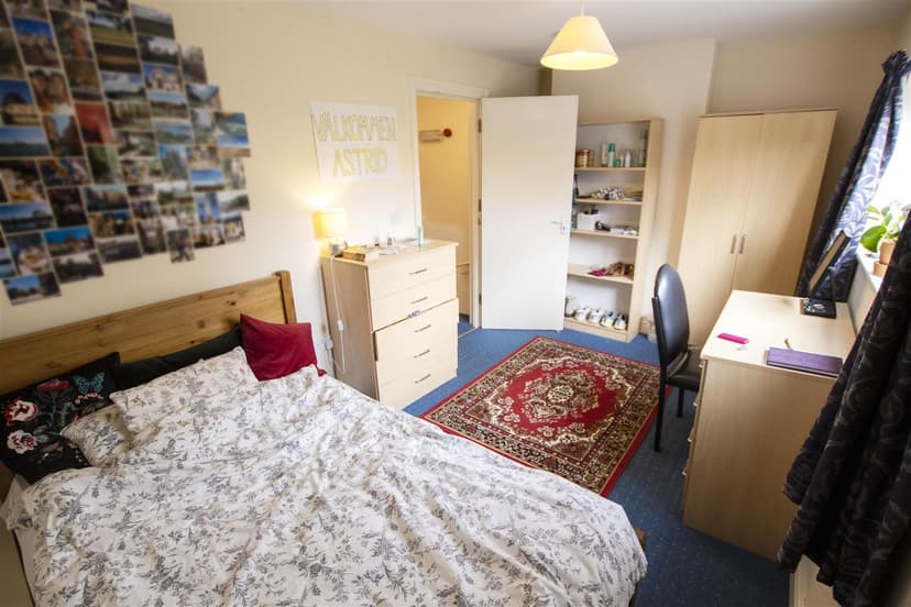 165, Hubert Road - Image 4