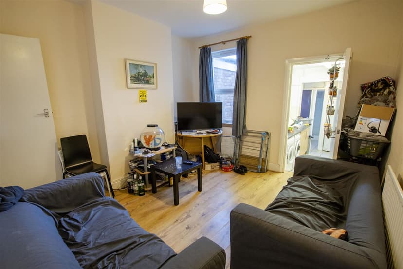 147, Tiverton Road - Image 9