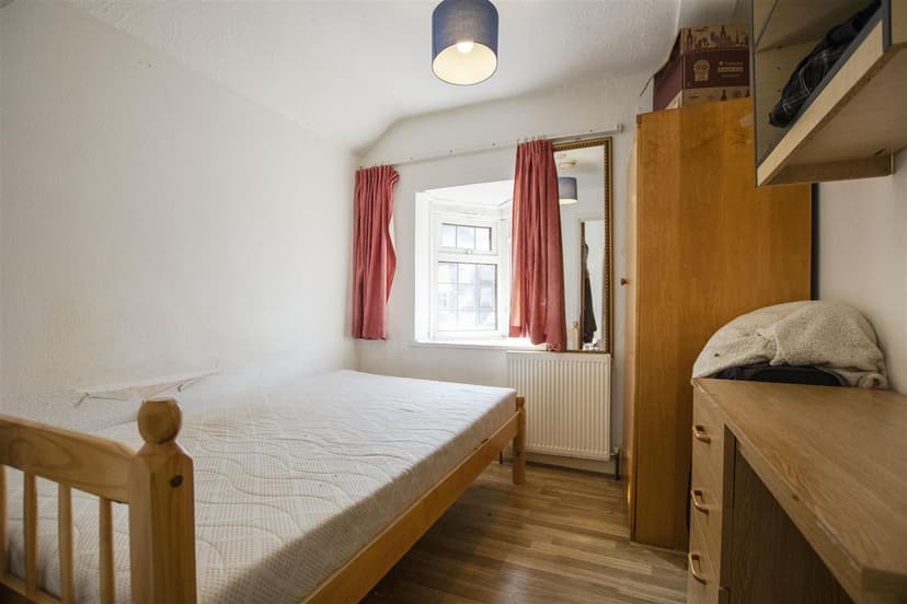91, Lodge Hill Road - Image 2
