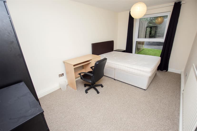 34, Seymour Close - Image 3