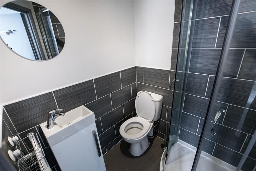 130, Dartmouth Road - Image 6