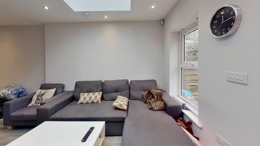 209, Umberslade Road - Image 2