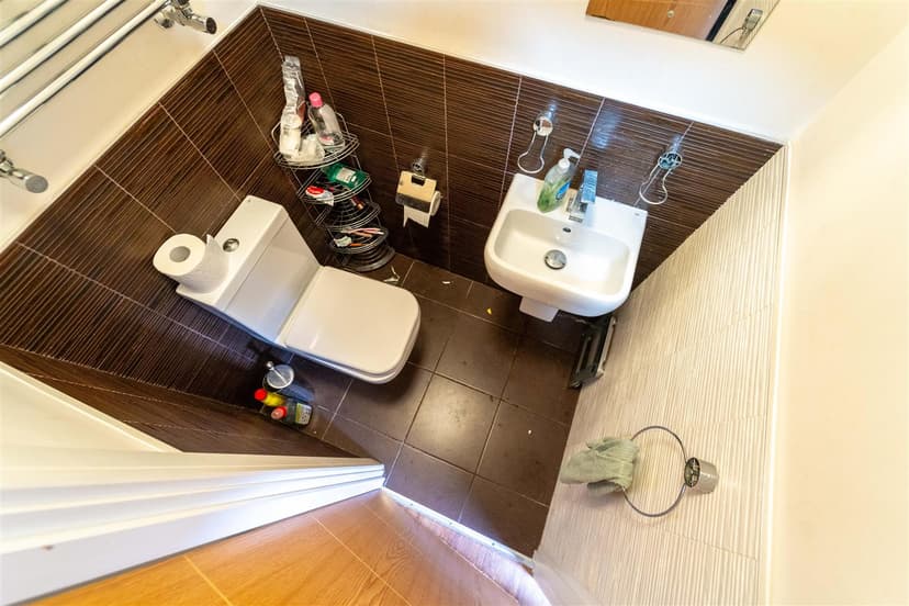 54, Exeter Road - Image 9