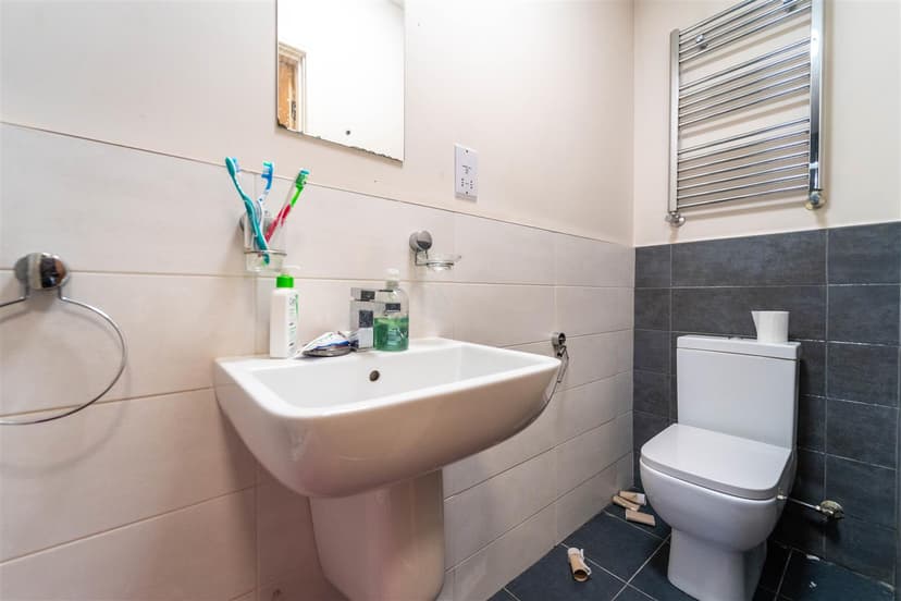 54, Exeter Road - Image 6