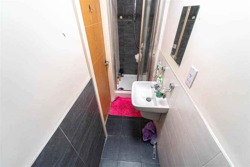 54, Exeter Road - Image 5