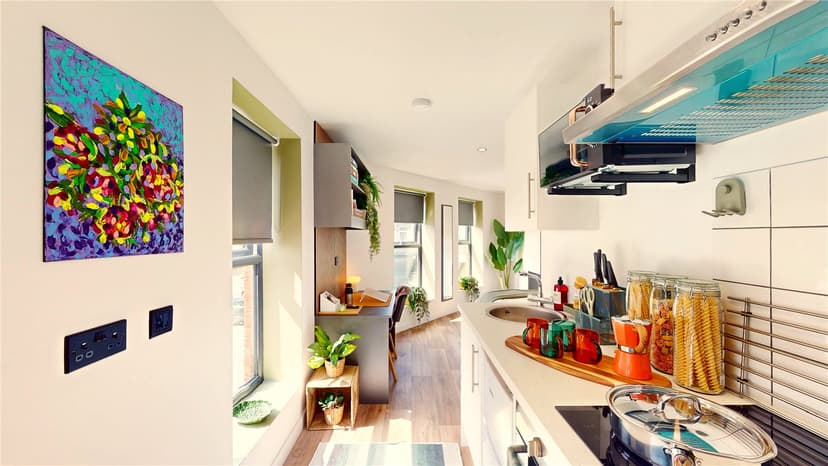 Flat 18, Twyning Road - Image 3