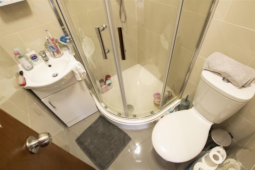 217a, Tiverton Road - Image 11