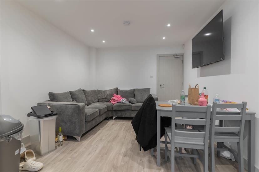 14, Exeter Road - Image 20
