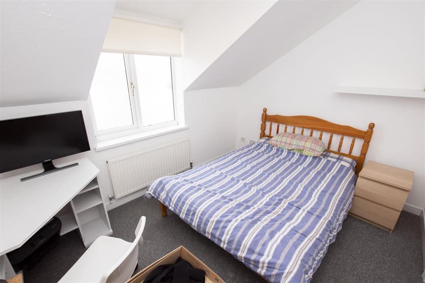 3A, Exeter Road - Image 6