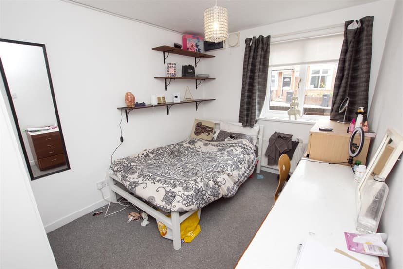 3A, Exeter Road - Image 3