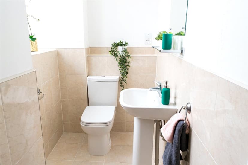 3 Bed Apartment, Burns Street - Image 2