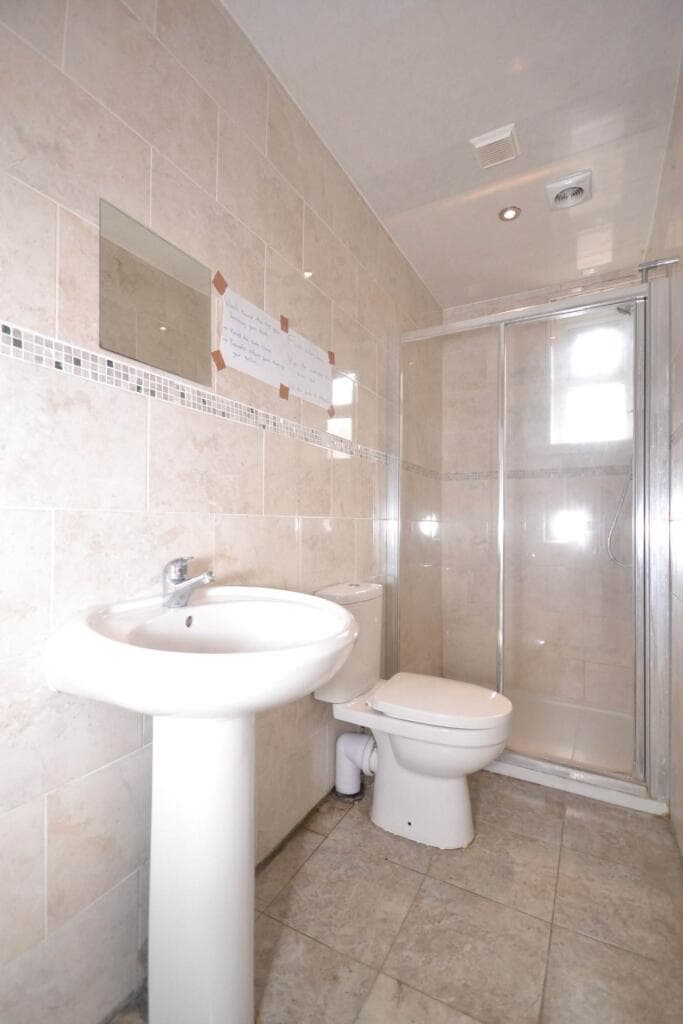 Erleigh Road - Image 5