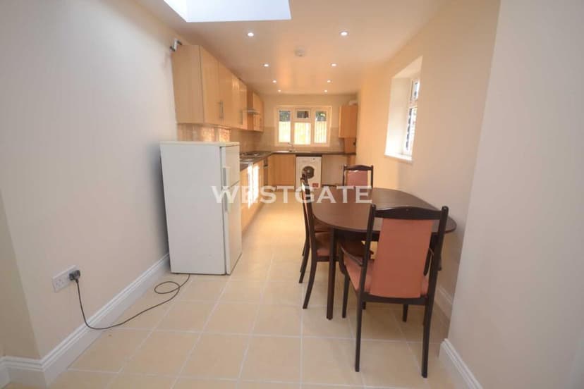 Brighton Road - Image 4