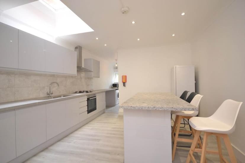 Grange Avenue - Image 1