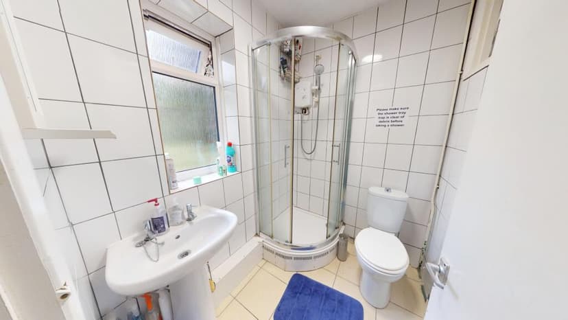 Newmarket Terrace - Image 3