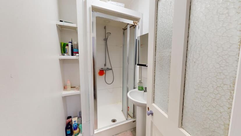 Trinity Street - Image 3