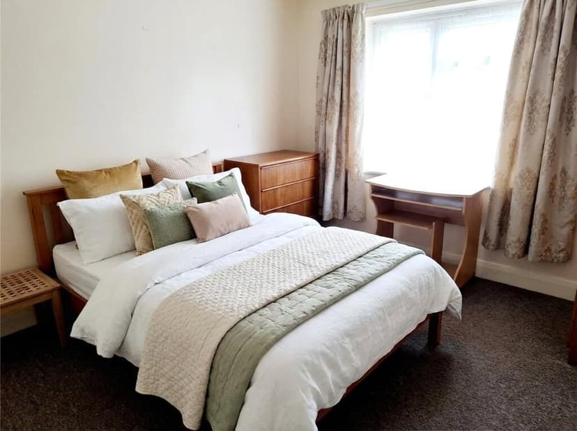 Tyndalls Park Road - Image 2