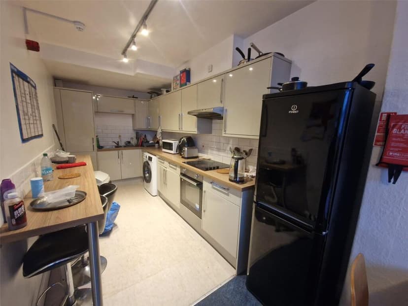 Gloucester Road - Image 1