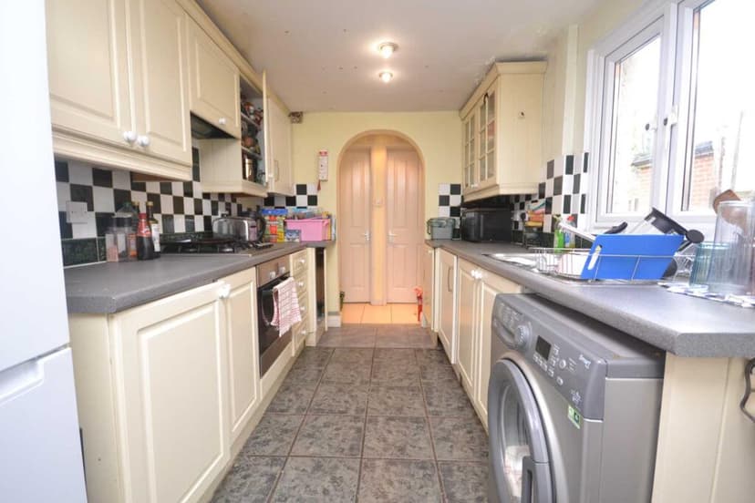 Donnington Road - Image 2