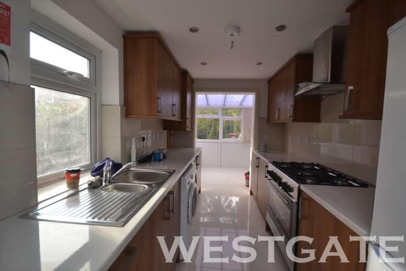 Hatherley Road - Image 2