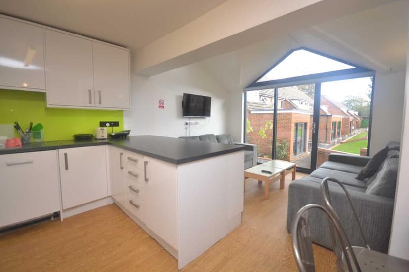 Allcroft Road - Image 4