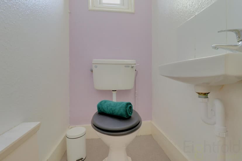 Whippingham Road - Image 7