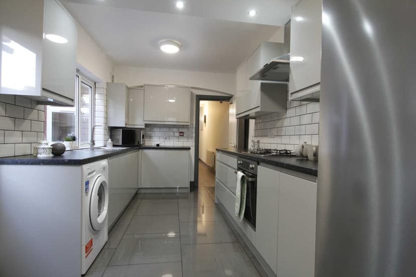 Grange Avenue - Image 2