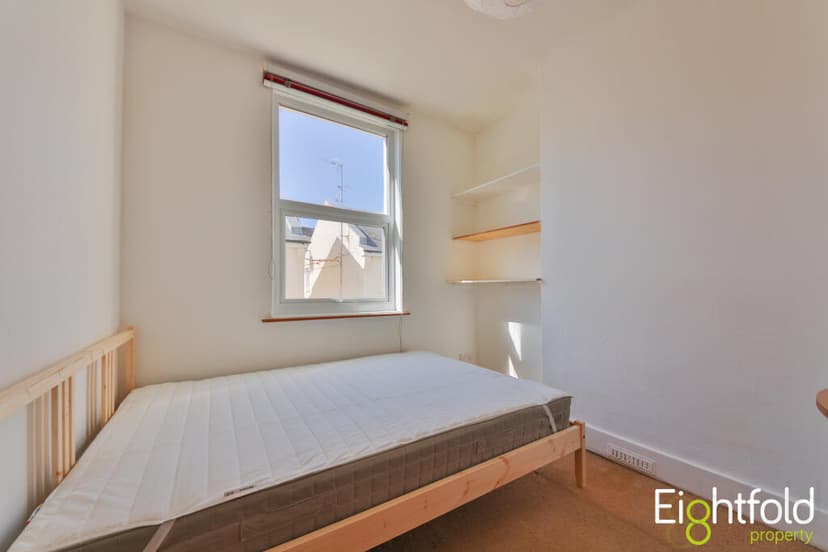 Edinburgh Road - Image 4