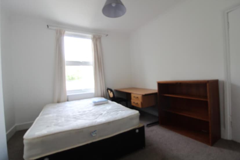 DAubigny Road - Image 5