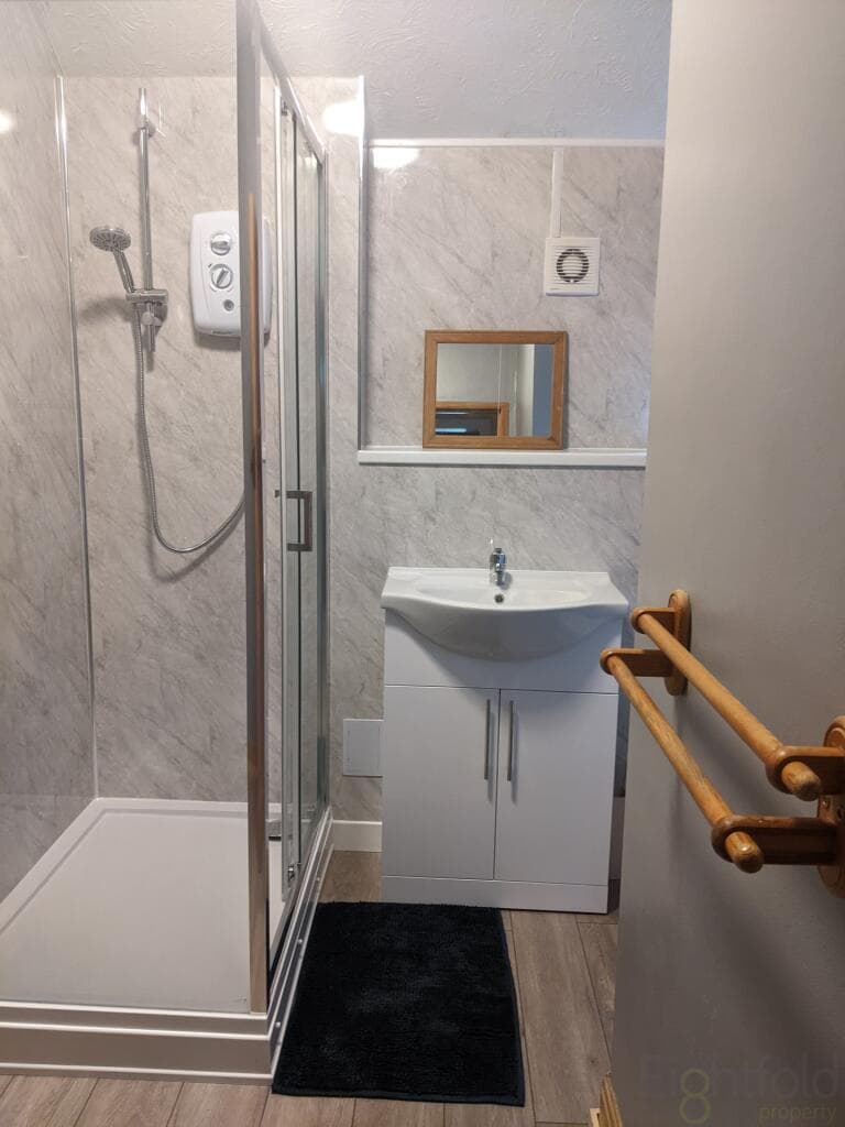 Coombe Road - Image 6