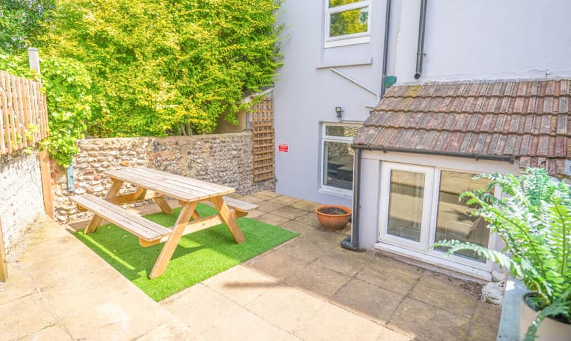 New England Road - Image 3