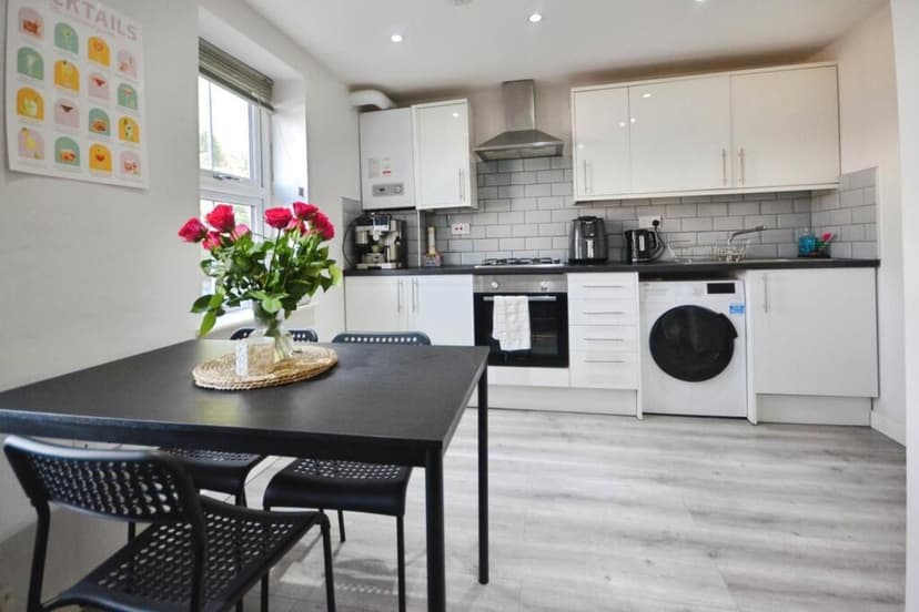 William Street - Image 1