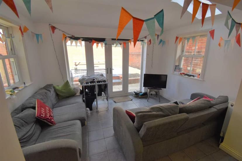 Granby Gardens - Image 2